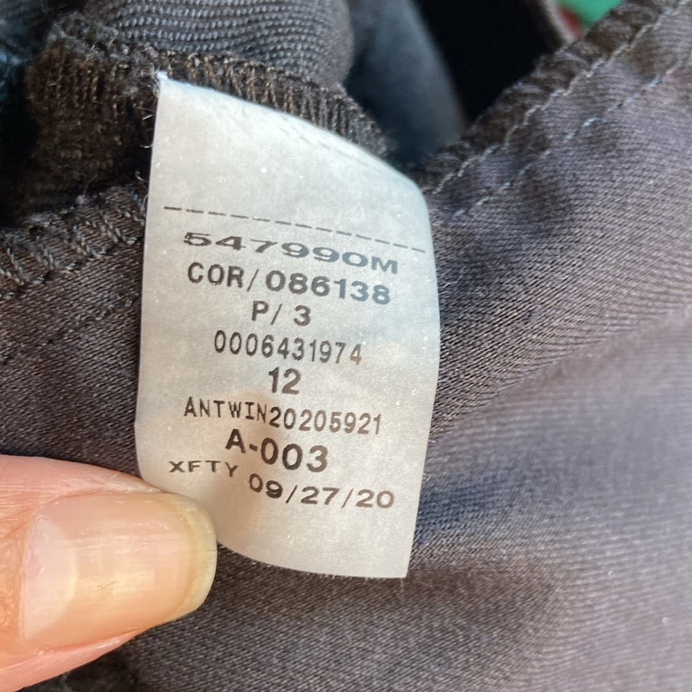 Ann Taylor Wide Crop Black Jeans. Size 12 - Picture 14 of 15
